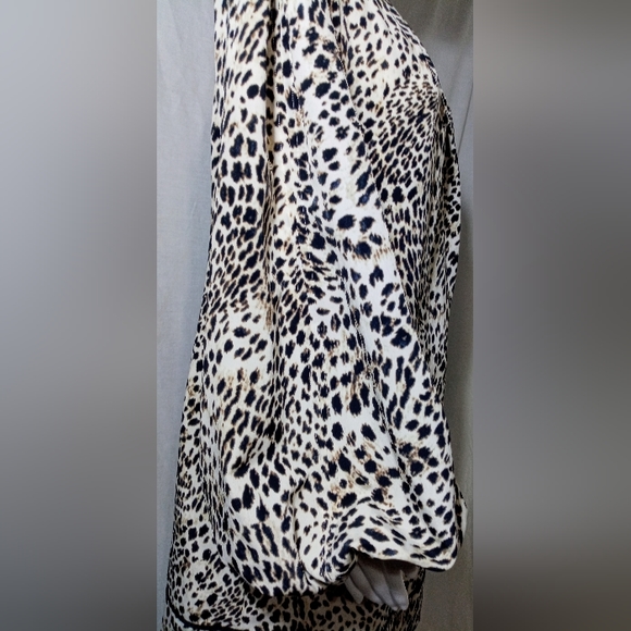 LDT L/S Leopard Print Dress - Picture 5 of 7